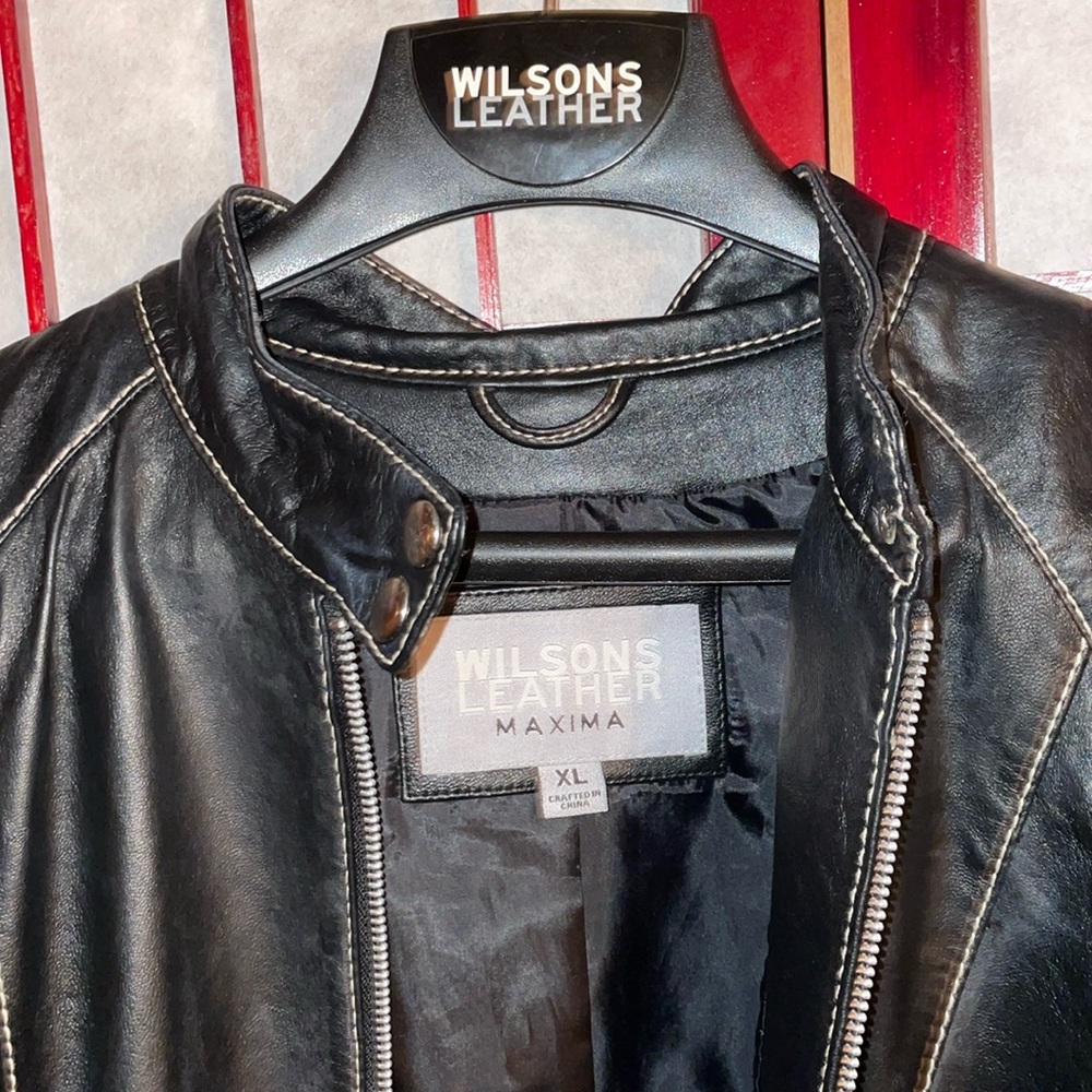 Like New! Black Wilson leather women’s XL jacket